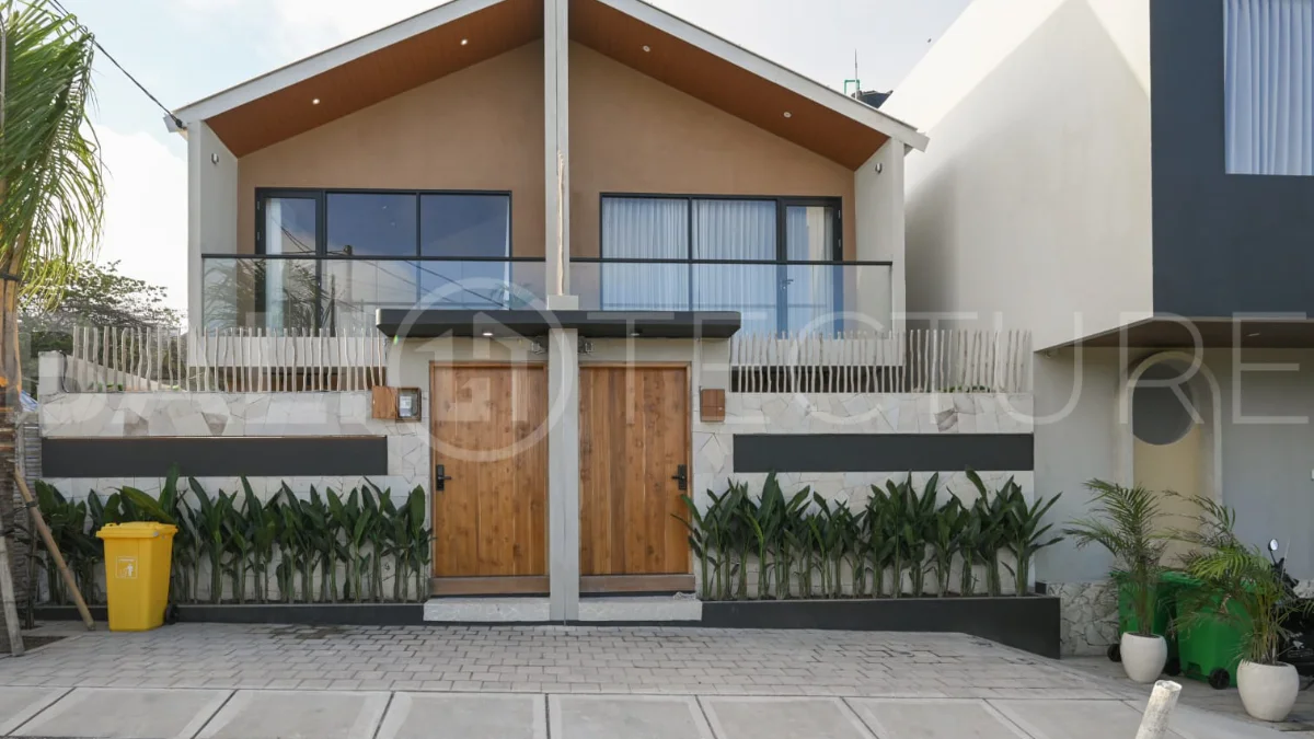 Brand-new 2-bedroom villa for sale in Pecatu, Uluwatu, featuring a modern two-storey design, 55 m² of land, 70 m² of building space, and a private jacuzzi, close to beaches, restaurants, cafés, gyms, golf, and renowned beach clubs.