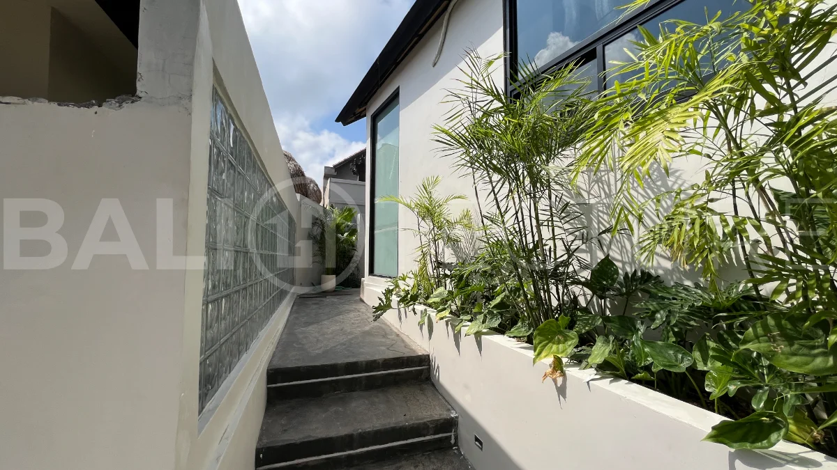 Charming-3-Bedroom-Boutique-Villa-for-Sale-near-Nunggalan-Beach-Uluwatu-20