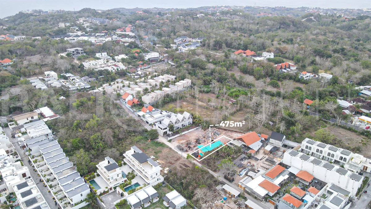 475m² land for sale in Uluwatu, ideal for residential villa development, near Nyang Nyang Beach, Uluwatu Temple, Padang Padang, restaurants, cafes, sports centres, and paragliding spots.