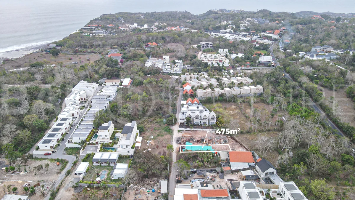 475m² land for sale in Uluwatu, ideal for residential villa development, near Nyang Nyang Beach, Uluwatu Temple, Padang Padang, restaurants, cafes, sports centres, and paragliding spots.