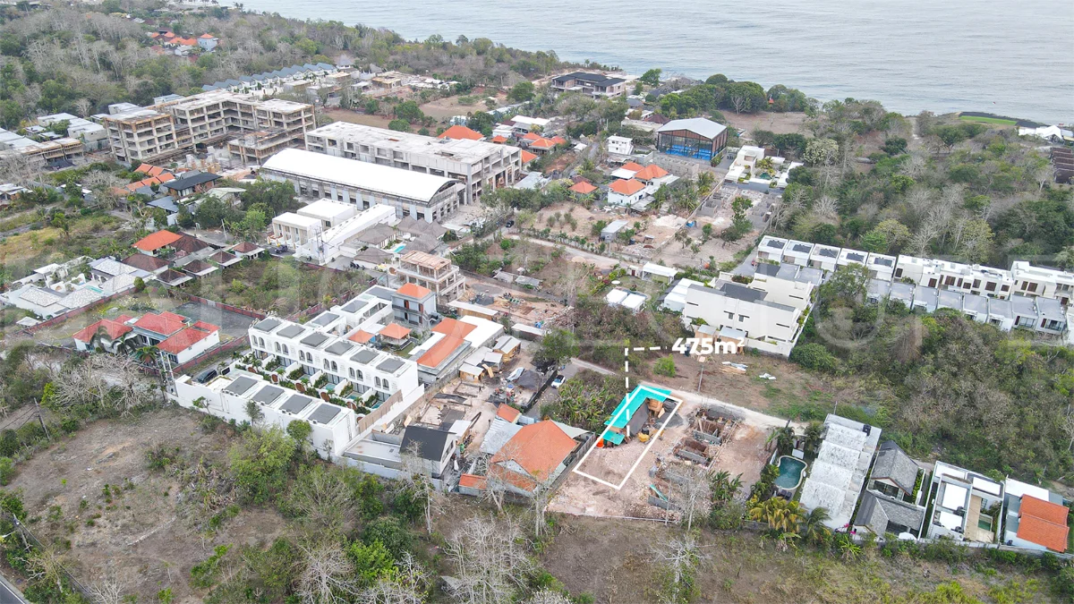 475m² land for sale in Uluwatu, ideal for residential villa development, near Nyang Nyang Beach, Uluwatu Temple, Padang Padang, restaurants, cafes, sports centres, and paragliding spots.
