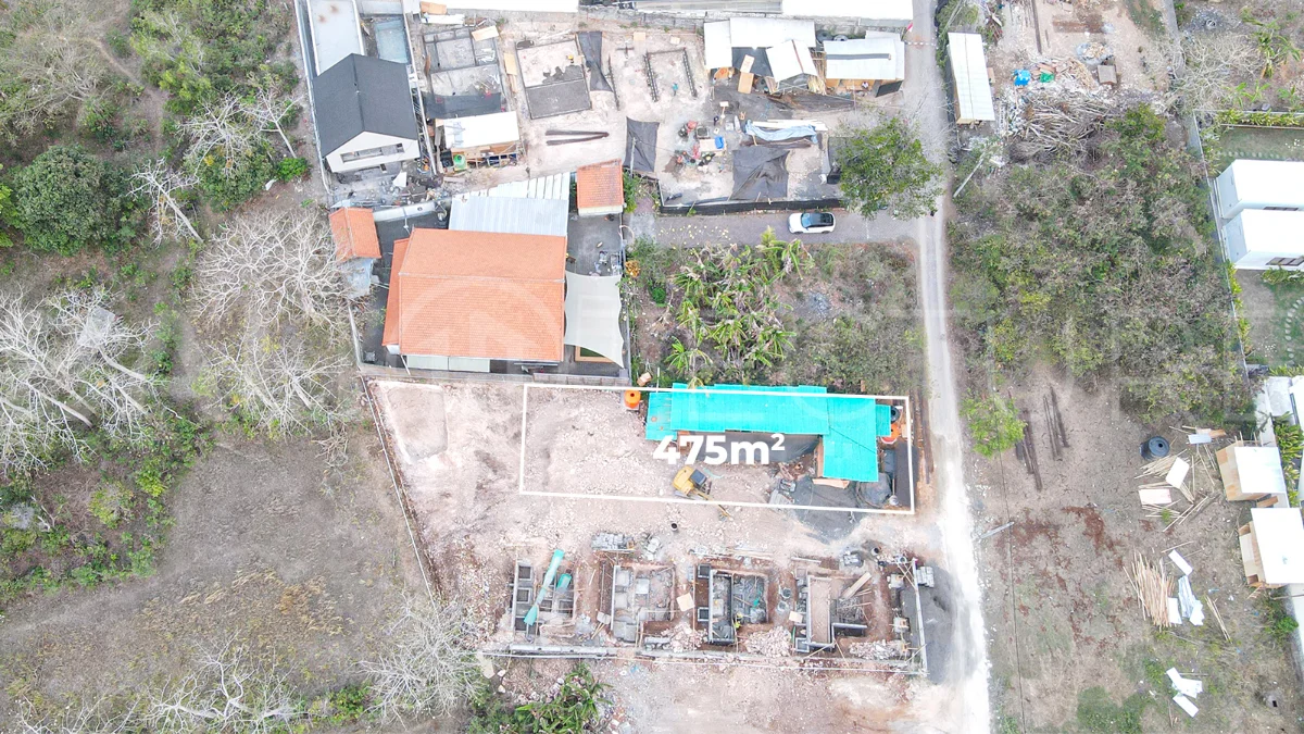 475m² land for sale in Uluwatu, ideal for residential villa development, near Nyang Nyang Beach, Uluwatu Temple, Padang Padang, restaurants, cafes, sports centres, and paragliding spots.