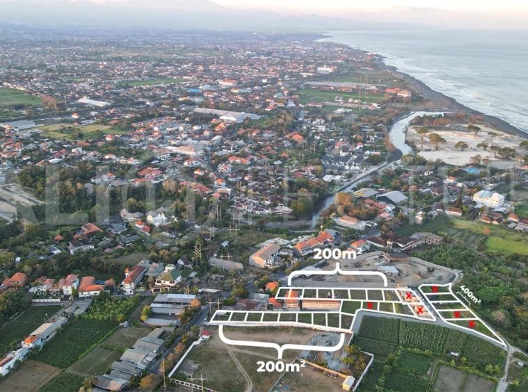 Pink Zone tourism land near Padang Galak Beach, Sanur, with ocean views, paved access, and flexible 25-year leasehold plots.