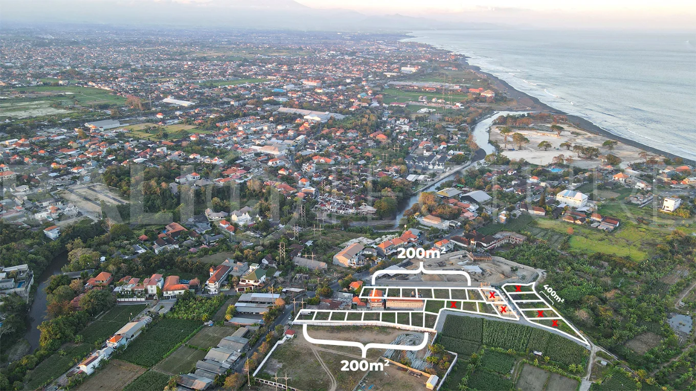 Pink Zone tourism land near Padang Galak Beach, Sanur, with ocean views, paved access, and flexible 25-year leasehold plots.
