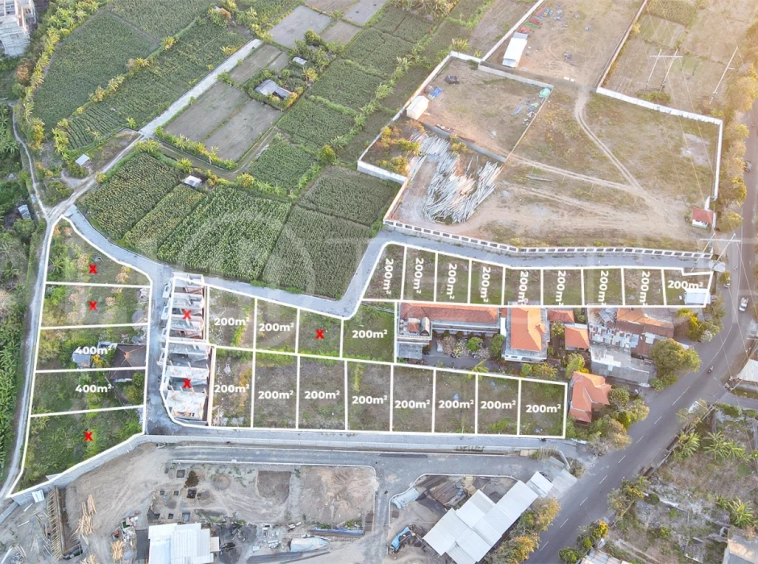 Pink Zone tourism land near Padang Galak Beach, Sanur, with ocean views, paved access, and flexible 25-year leasehold plots.