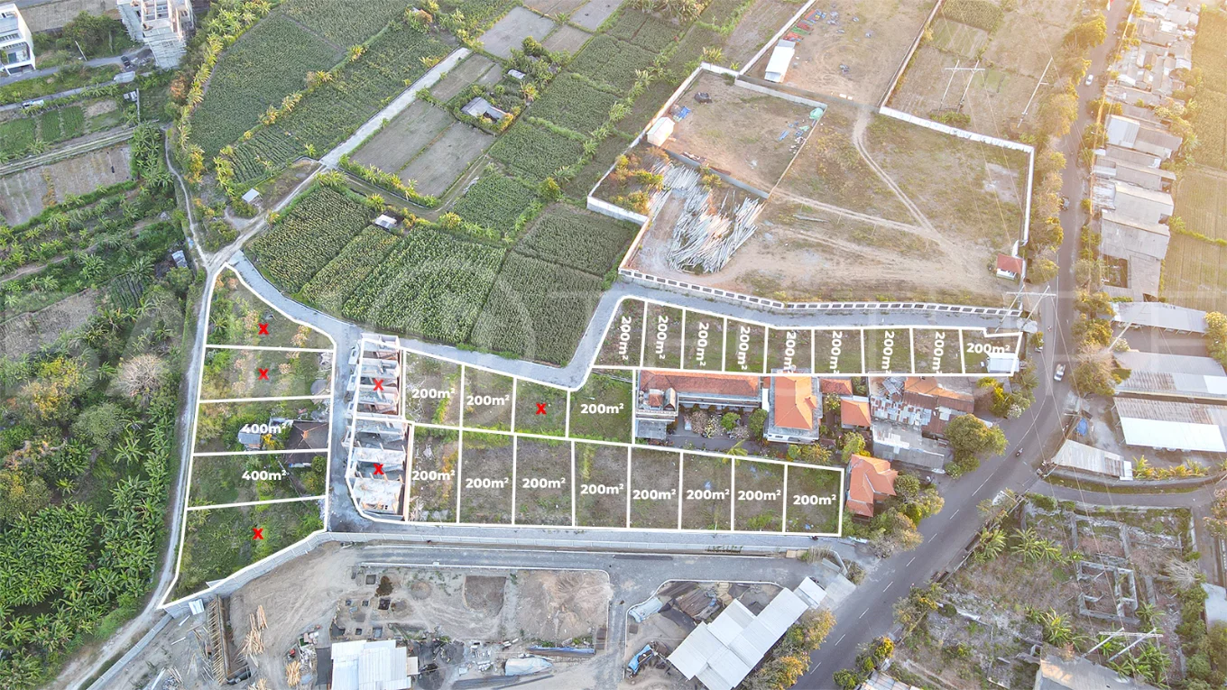 Pink Zone tourism land near Padang Galak Beach, Sanur, with ocean views, paved access, and flexible 25-year leasehold plots.