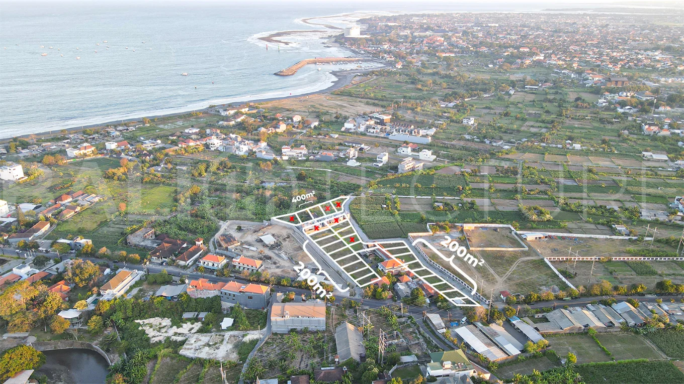 Pink Zone tourism land near Padang Galak Beach, Sanur, with ocean views, paved access, and flexible 25-year leasehold plots.