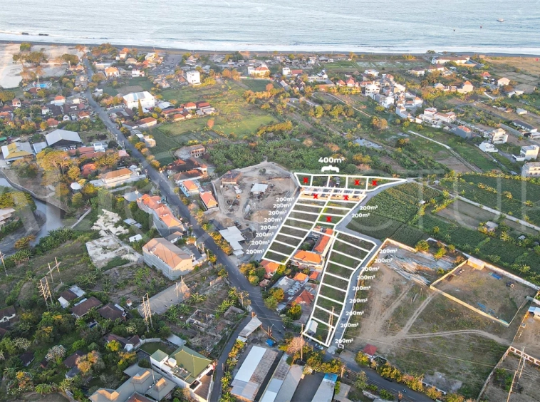 Pink Zone tourism land near Padang Galak Beach, Sanur, with ocean views, paved access, and flexible 25-year leasehold plots.
