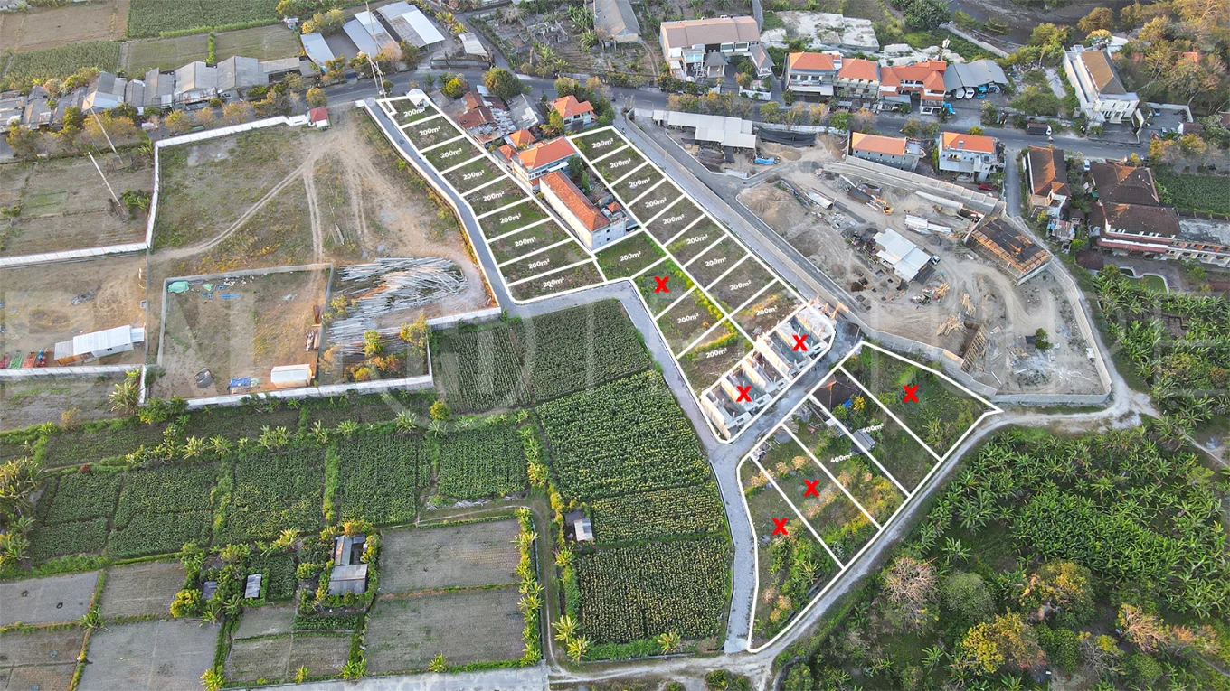Pink Zone tourism land near Padang Galak Beach, Sanur, with ocean views, paved access, and flexible 25-year leasehold plots.
